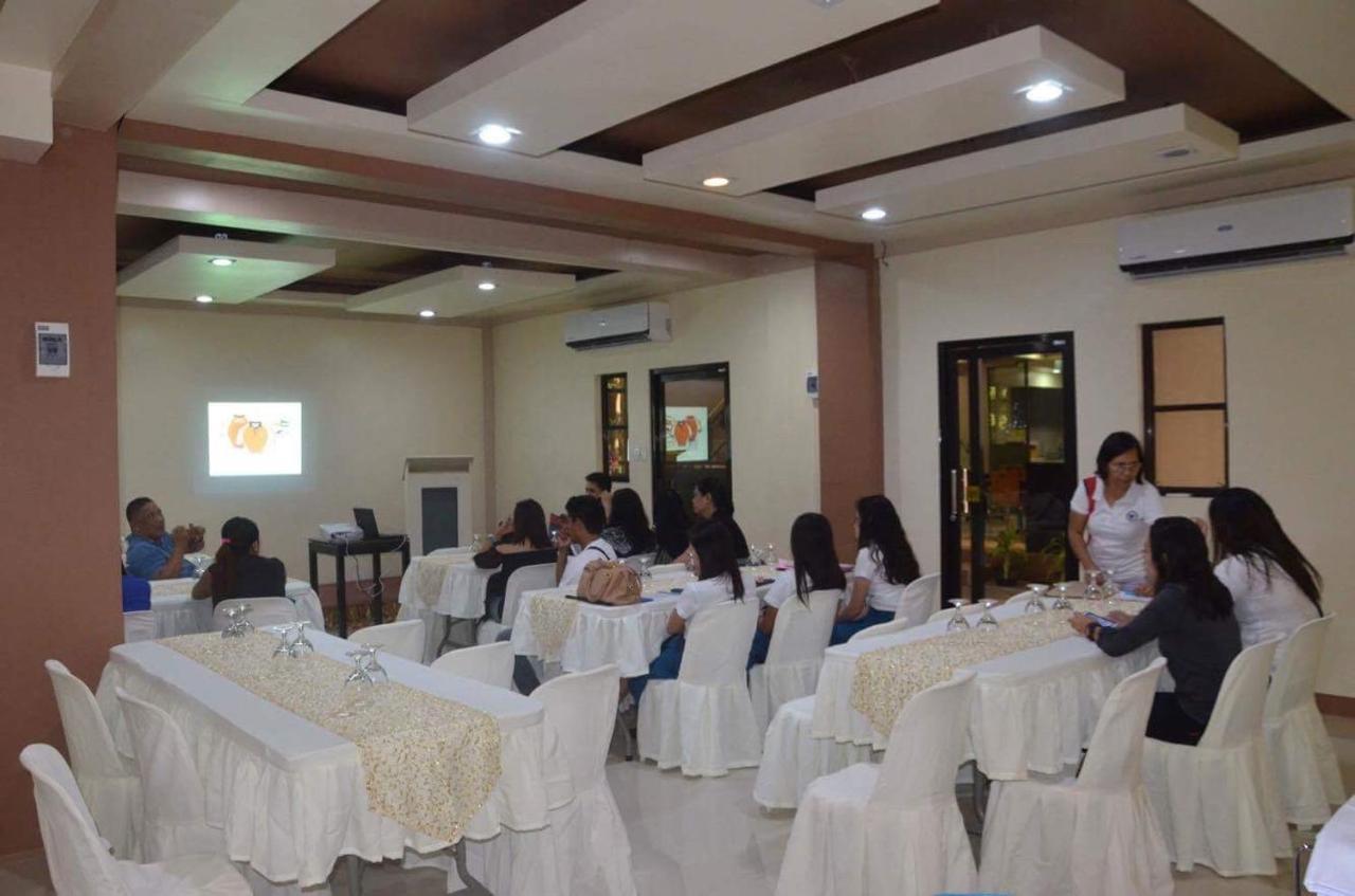 Jared Suites Upper Digos Buitenkant foto