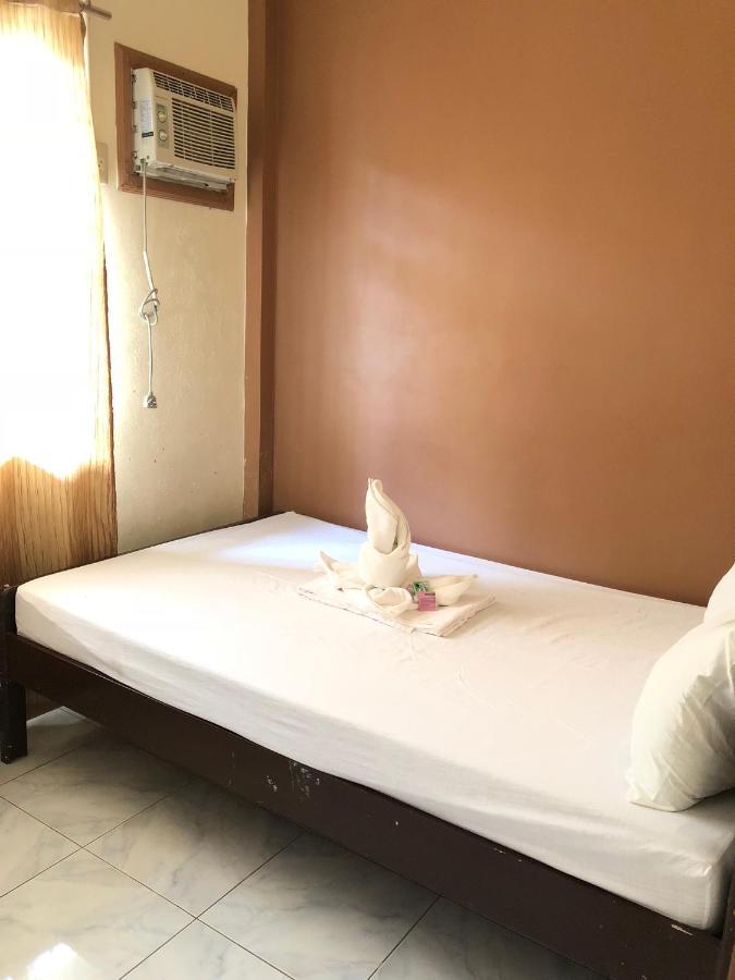 Jared Suites Upper Digos Buitenkant foto